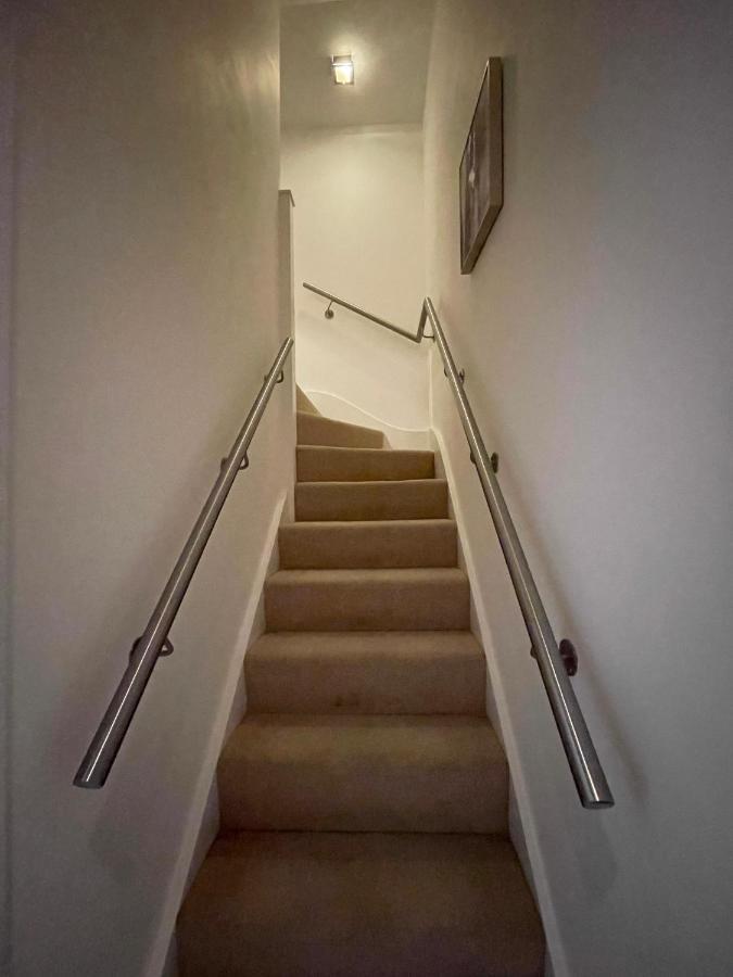 Vikings Duplex Apartment City Centre With Free Parking 约克 外观 照片