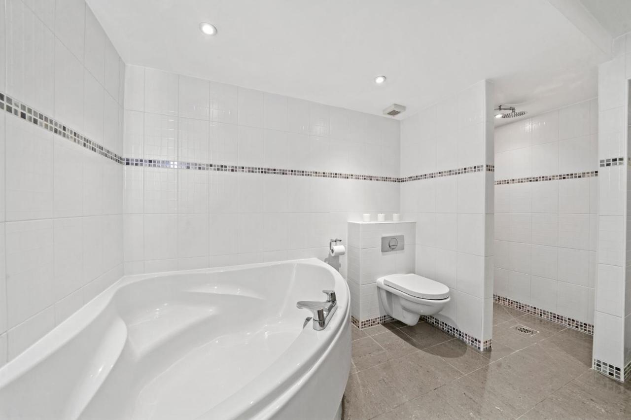 Vikings Duplex Apartment City Centre With Free Parking 约克 外观 照片